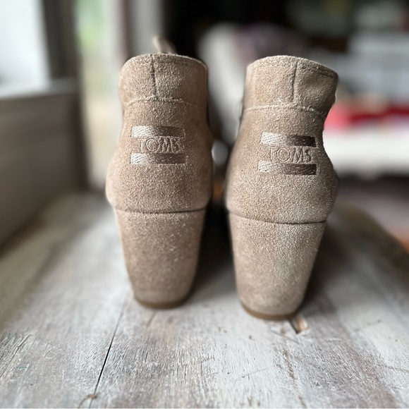 Toms Tan Suede Ankle Booties - Picture 3 of 7